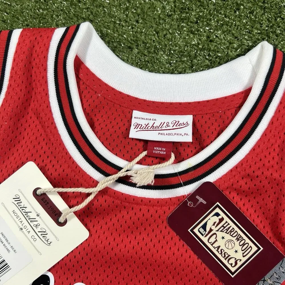 100% Authentic Michael Jordan Mitchell Ness 84 85 Bulls Jersey XL 18/20 Youth